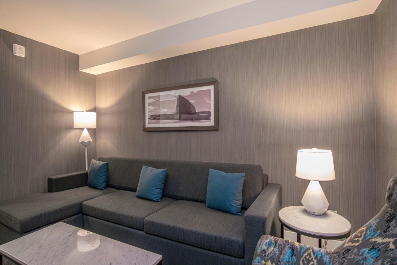 Sandman Signature Ottawa Airport Hotel 외부 사진
